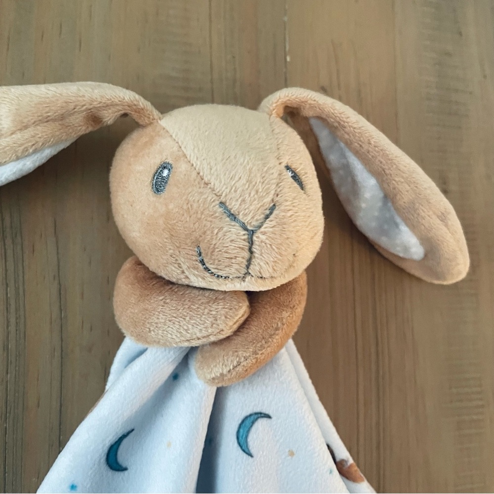 Guess How Much I Love You Lovey Bunny Knotted Baby Security Blanket Easter - Picture 3 of 8